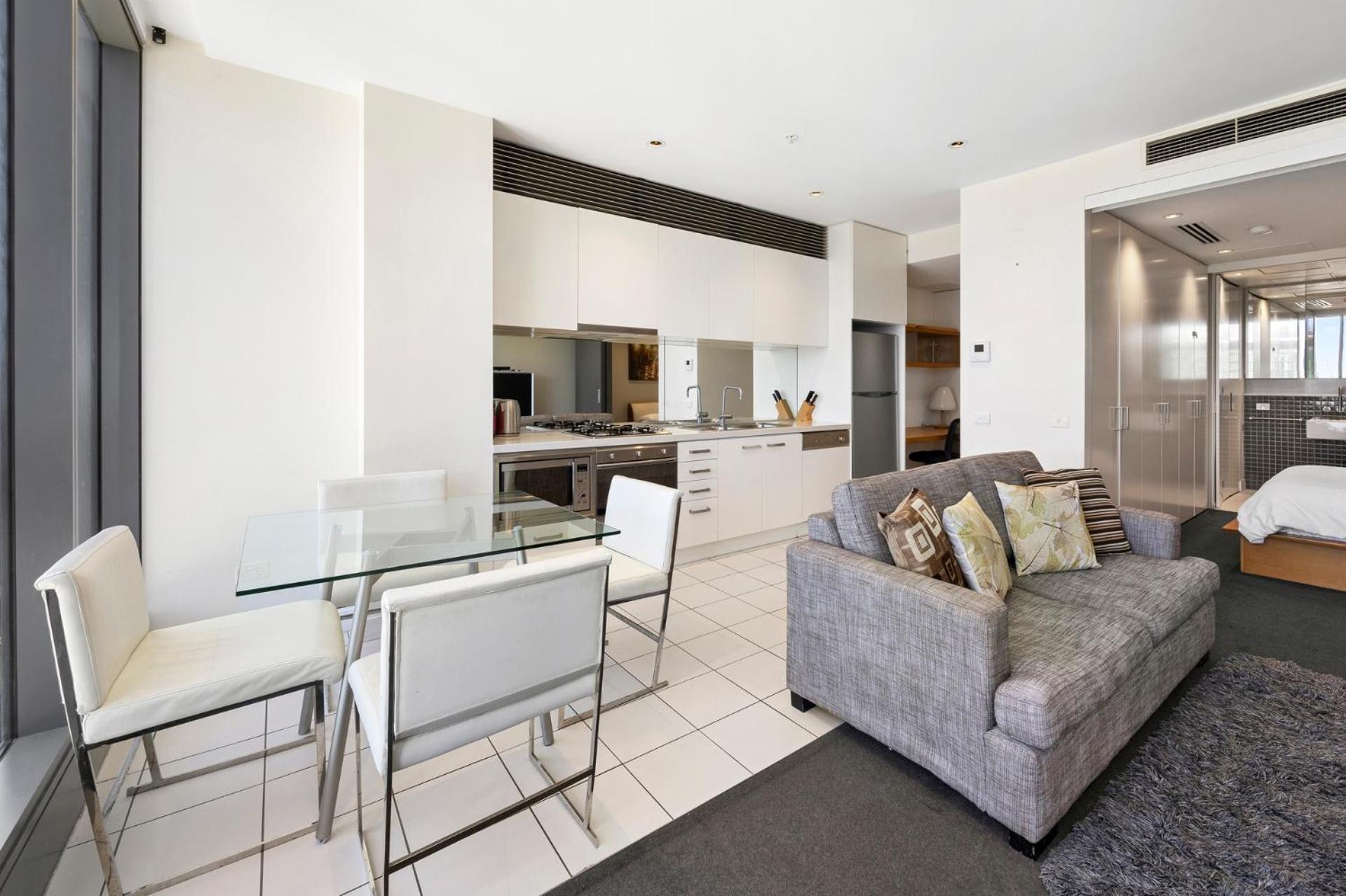 Luxury Designer Suite In Most Prestigious Location In メルボルン エクステリア 写真