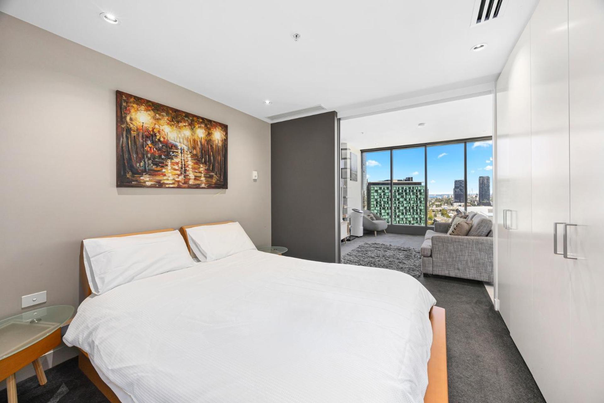 Luxury Designer Suite In Most Prestigious Location In メルボルン エクステリア 写真